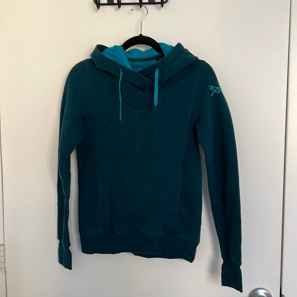 SIZE M ARCTERYX FLEECE HOODIE WITH POCKET
